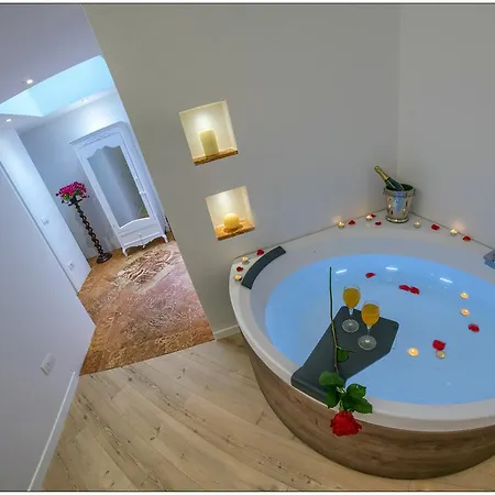 Vinicia, Pool, Jacuzzi, Airco 4*