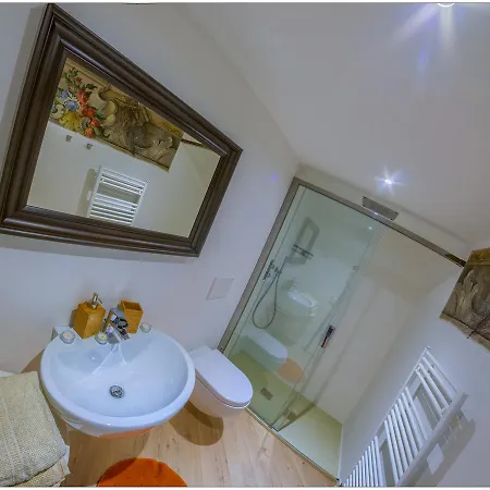 Vendégház Vinicia, Pool, Jacuzzi, Airco 4*