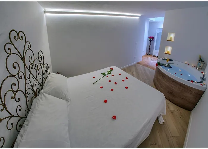 Vinicia, Pool, Jacuzzi, Airco Gæstehus 4*