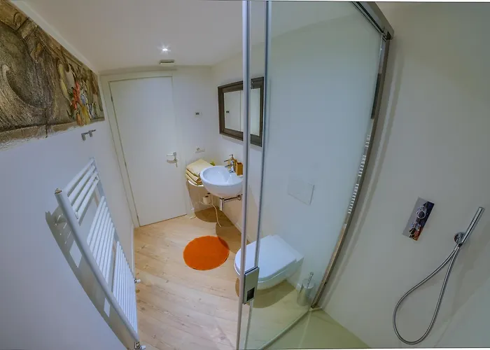 Vinicia, Pool, Jacuzzi, Airco Domaso