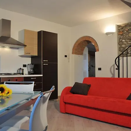 Maison d'hôtes Vinicia, Pool, Jacuzzi, Airco Domaso