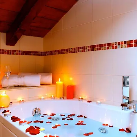 Vinicia, Pool, Jacuzzi, Airco Pensjonat