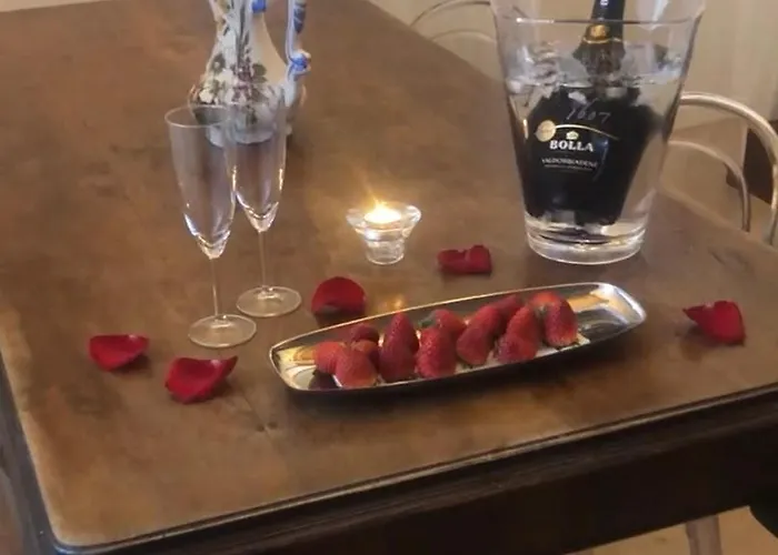 Vinicia, Pool, Jacuzzi, Airco Πανσιόν Domaso