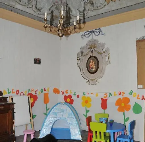 Vinicia, Pool, Jacuzzi, Airco Πανσιόν Domaso