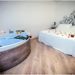 Guest house Vinicia, Pool, Jacuzzi, Airco Domaso