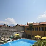Vinicia, Pool, Jacuzzi, Airco בית הארחה