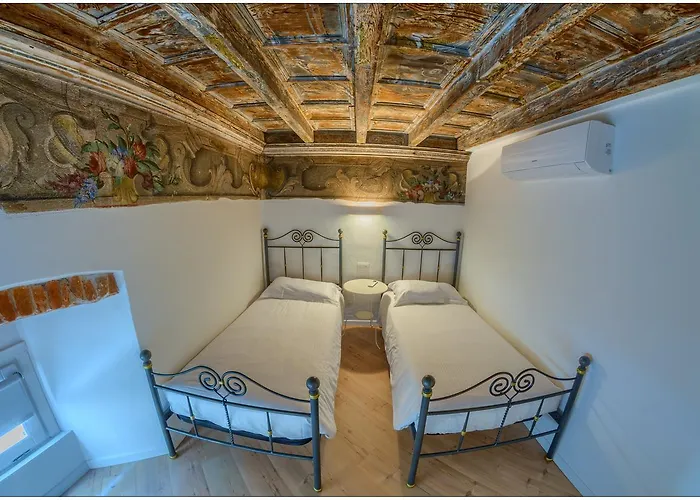 Vinicia, Pool, Jacuzzi, Airco דומאסו